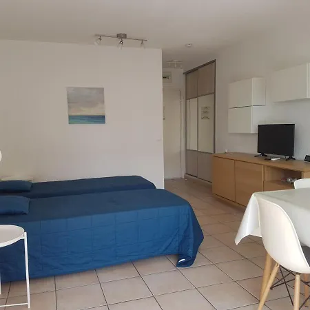 Clim. Proche Plage, Commerces & Gare Avec Wifi, Parking En Option - Fr-1-466a-15 شقة