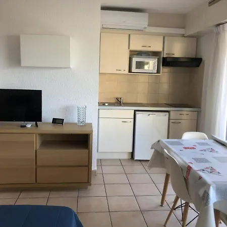 Clim. Proche Plage, Commerces & Gare Avec Wifi, Parking En Option - Fr-1-466a-15 *