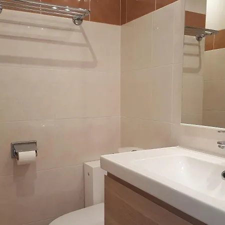 Clim. Proche Plage, Commerces & Gare Avec Wifi, Parking En Option - Fr-1-466a-15 *
